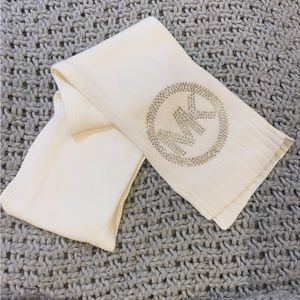 MICHAEL KORS WHITE SCARF